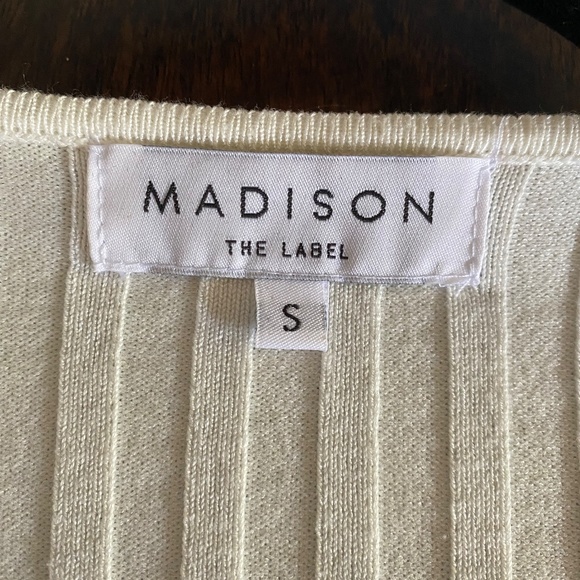 Wrap top Creamy White Sz Small - Picture 6 of 6